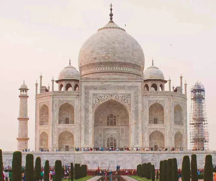 Taj Mahal Tour By Luxury Car