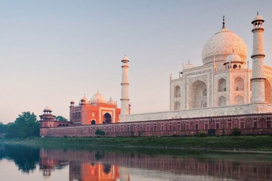 Taj Mahal Tour From Delhi By Car